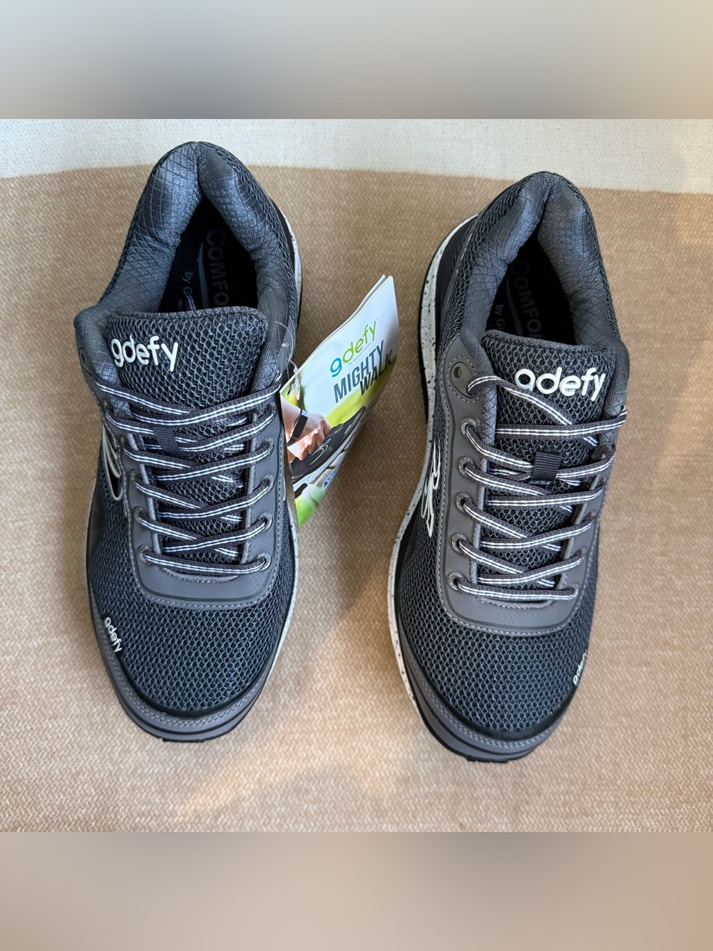 Gdefy Men's MightyWalk Gray Comfort Walking Shoes size 9